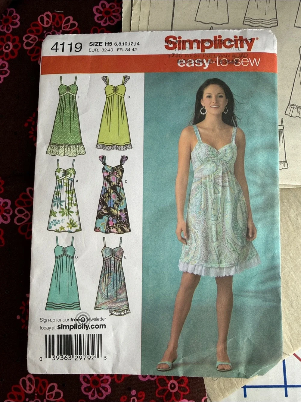Simplicity 4119 Dress Pattern Cut Ready to Sew w Fabric & 12” Zipper Size 6-8